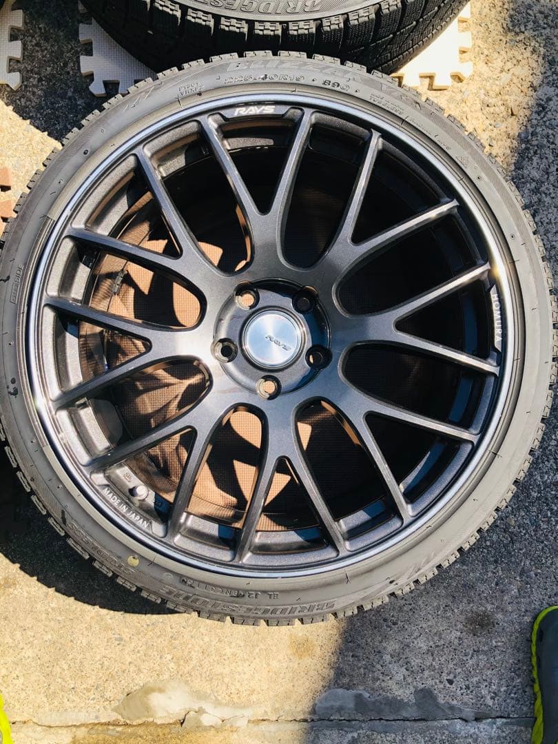 シゲ　2/4 rays ホムラ 8.5j43 2x8GTS 19インチ