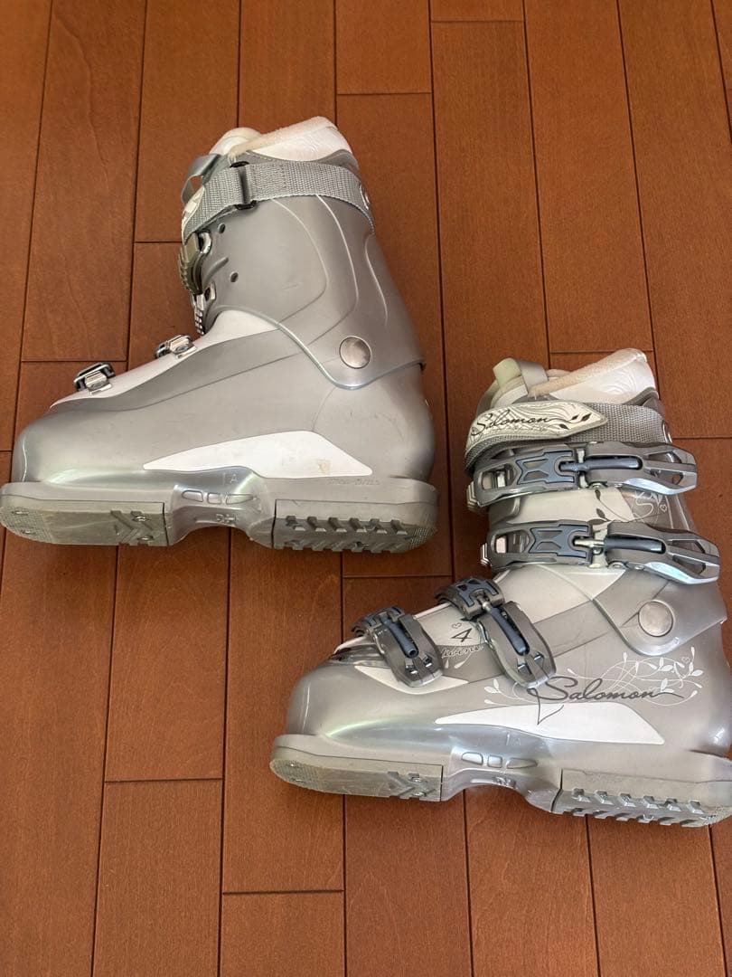 レディーススキーブーツSalomon DIVINE4 23.5cm