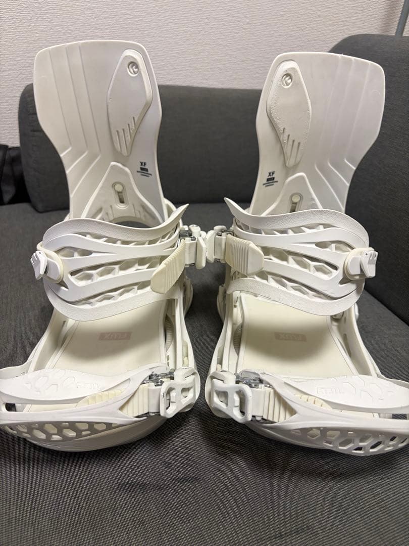 フラックス xf 24-25 ホワイト　Sサイズ