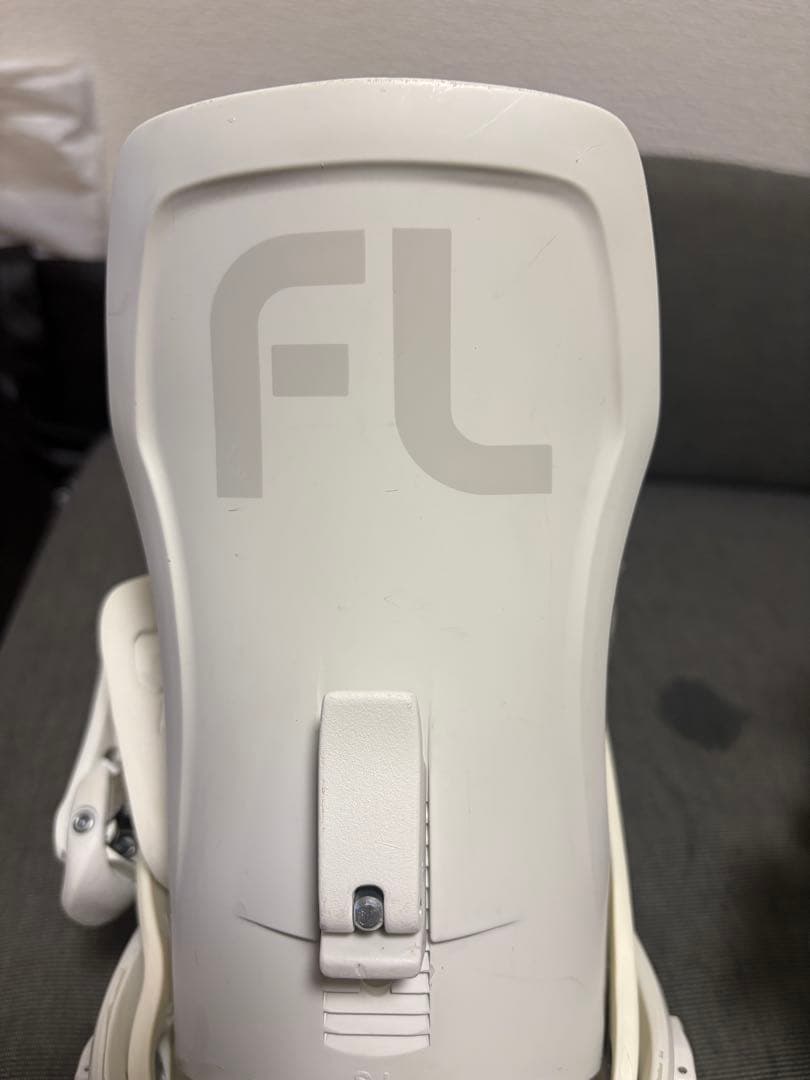 フラックス xf 24-25 ホワイト　Sサイズ