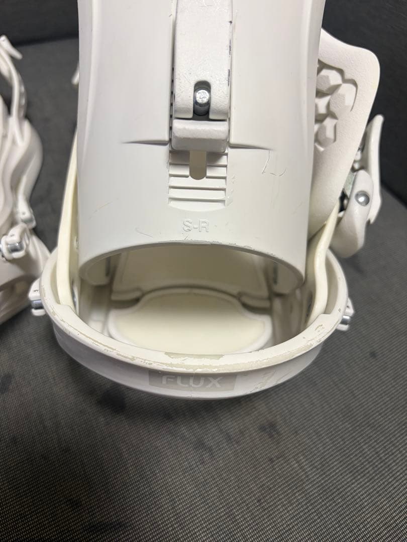 フラックス xf 24-25 ホワイト　Sサイズ