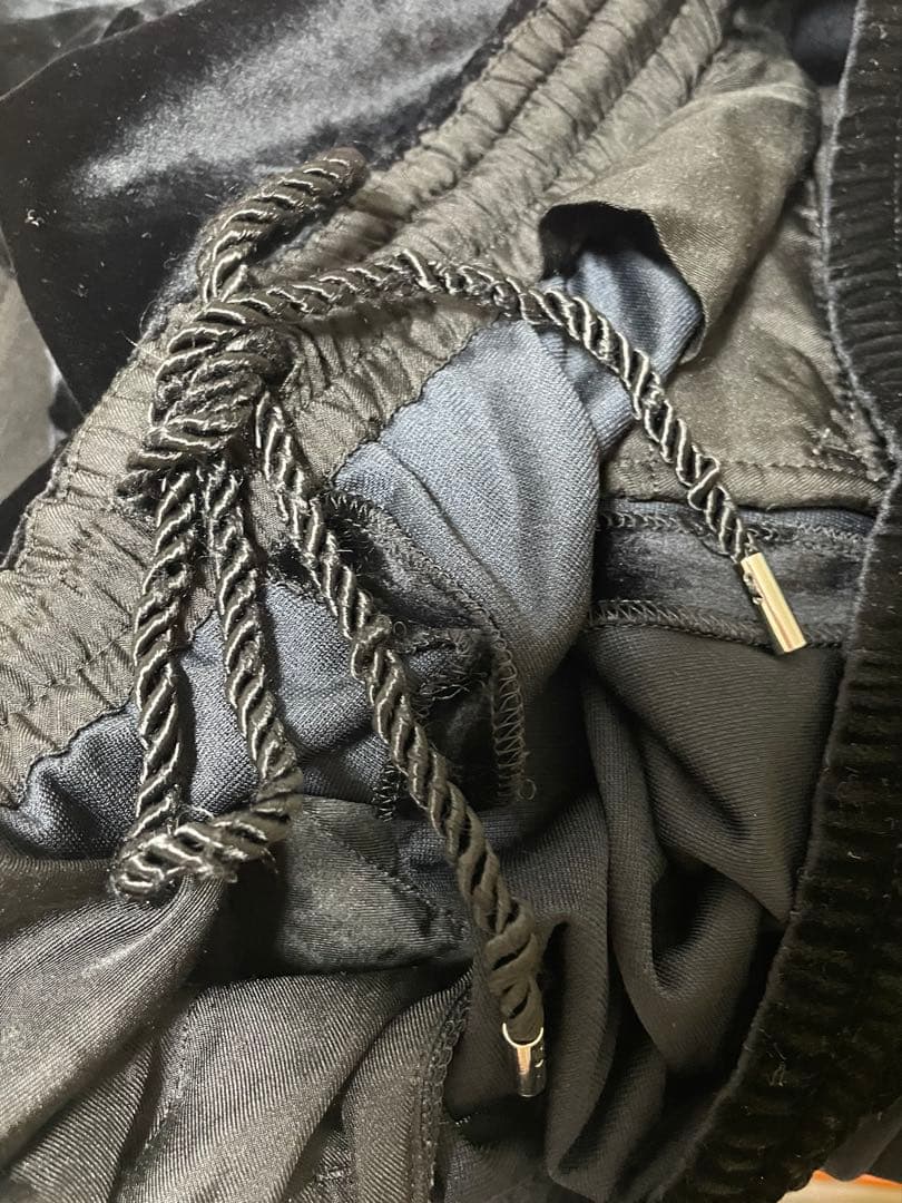 CABaN ソフトベロア セミワイドパンツ ブラック