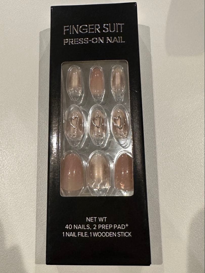 FINGER SUIT PRESS-ON NAIL 40本セット - メルカリ