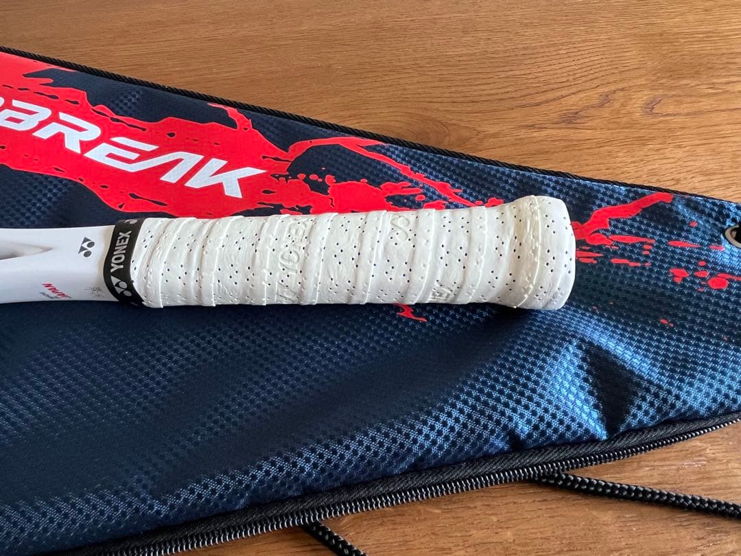 ソフトテニス ラケット ジオブレイク 70V ホワイト カバー付き