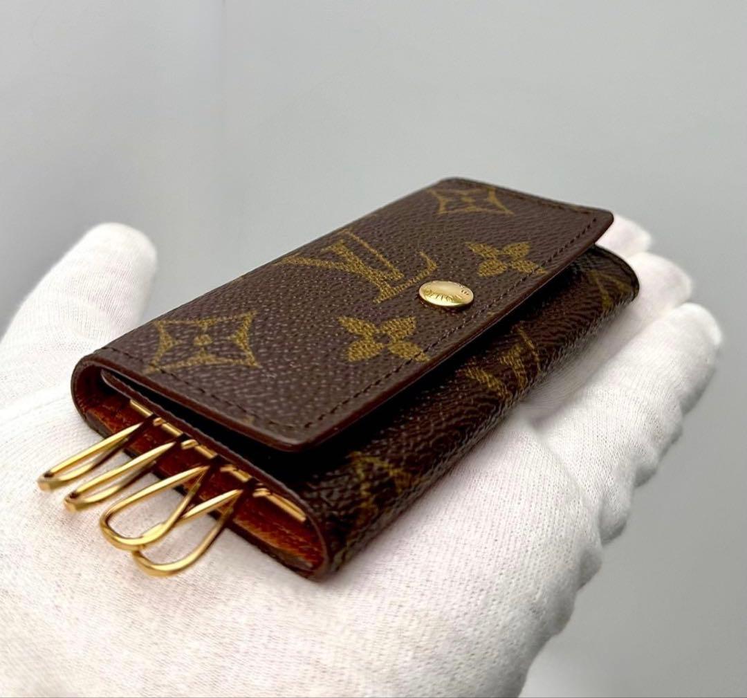Louis Vuitton モノグラム　4連キーケース
