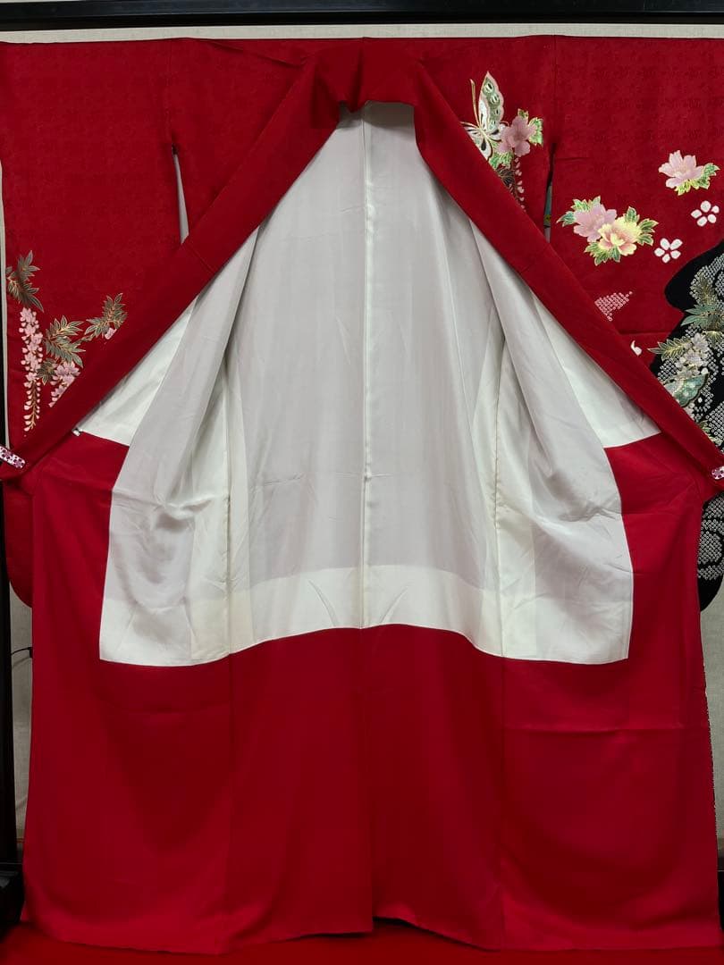 中古☆振袖☆仕立て上がり NO.B10 赤色 絞り柄モダン 成人式 結婚式
