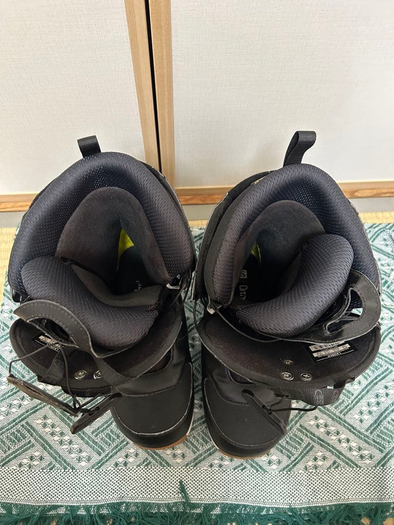 【着用数回のみ】SALOMON launch 28.5cm スノーボードブーツ