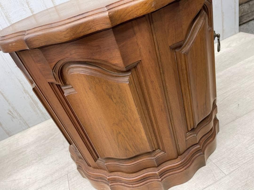 ドラムテーブル キャビネット 観音開き イギリス アンティーク調 サイドテーブル