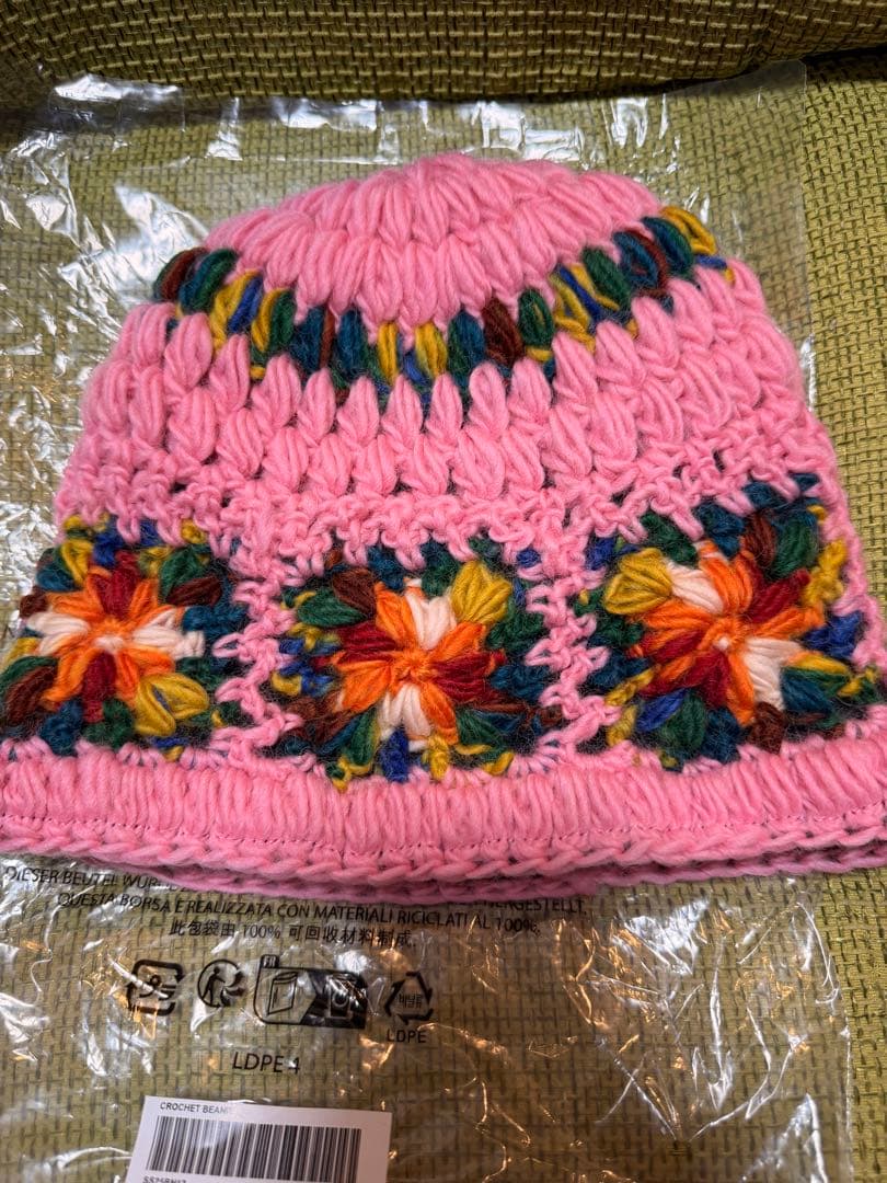 Supreme ピンク ニット帽 かぎ編み