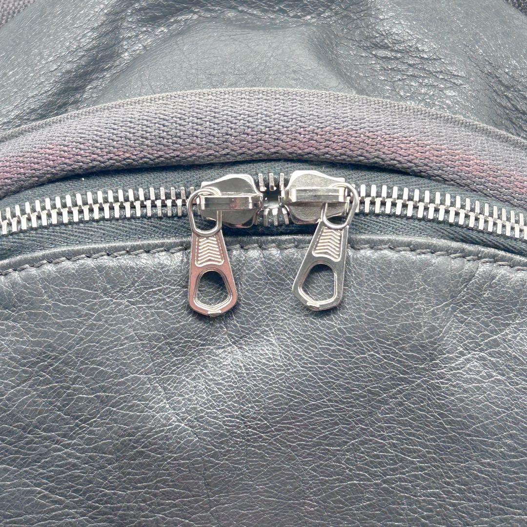 【漂う高級感】 バレンシアガ オールレザー ロゴ バックパック グレー