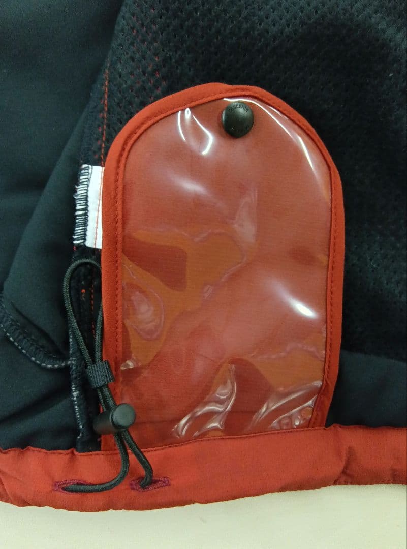 デサント　スキー中綿ベスト　メンズM