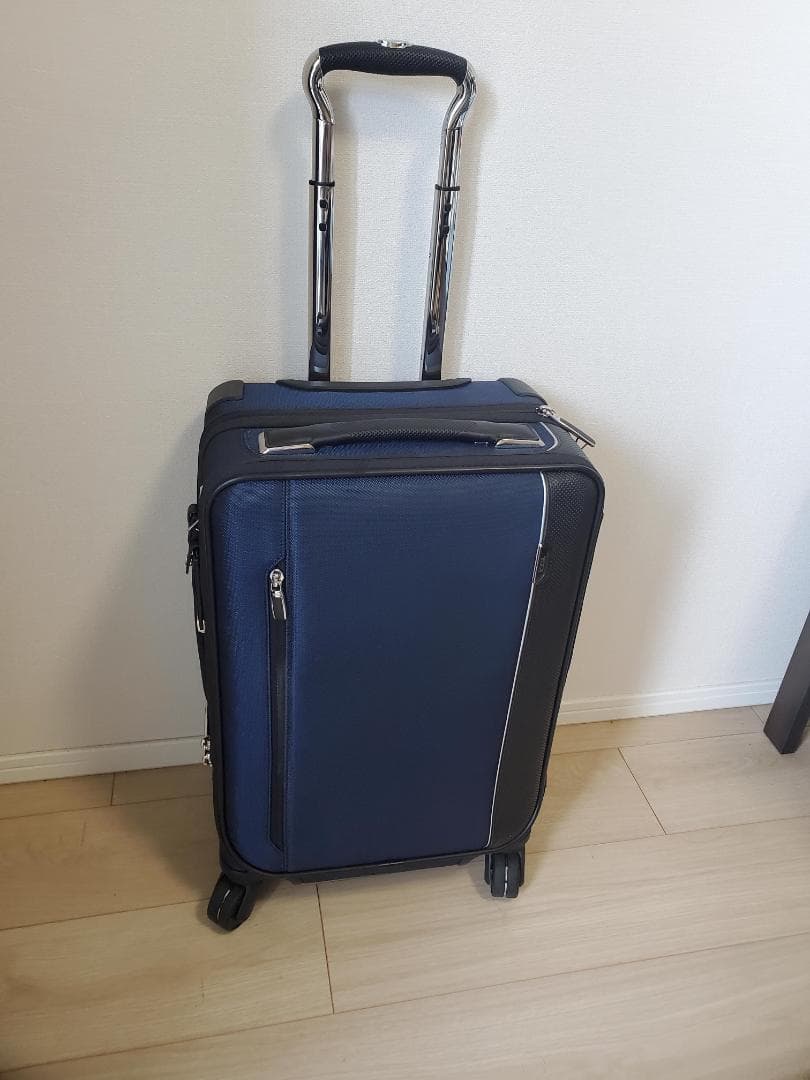 ネイビー 中型 キャリーケース 4輪