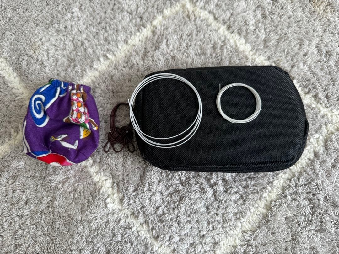 ASOVIVA アソビバ 三線セット 沖縄 消音ウマ付き カラクイ3本新品の