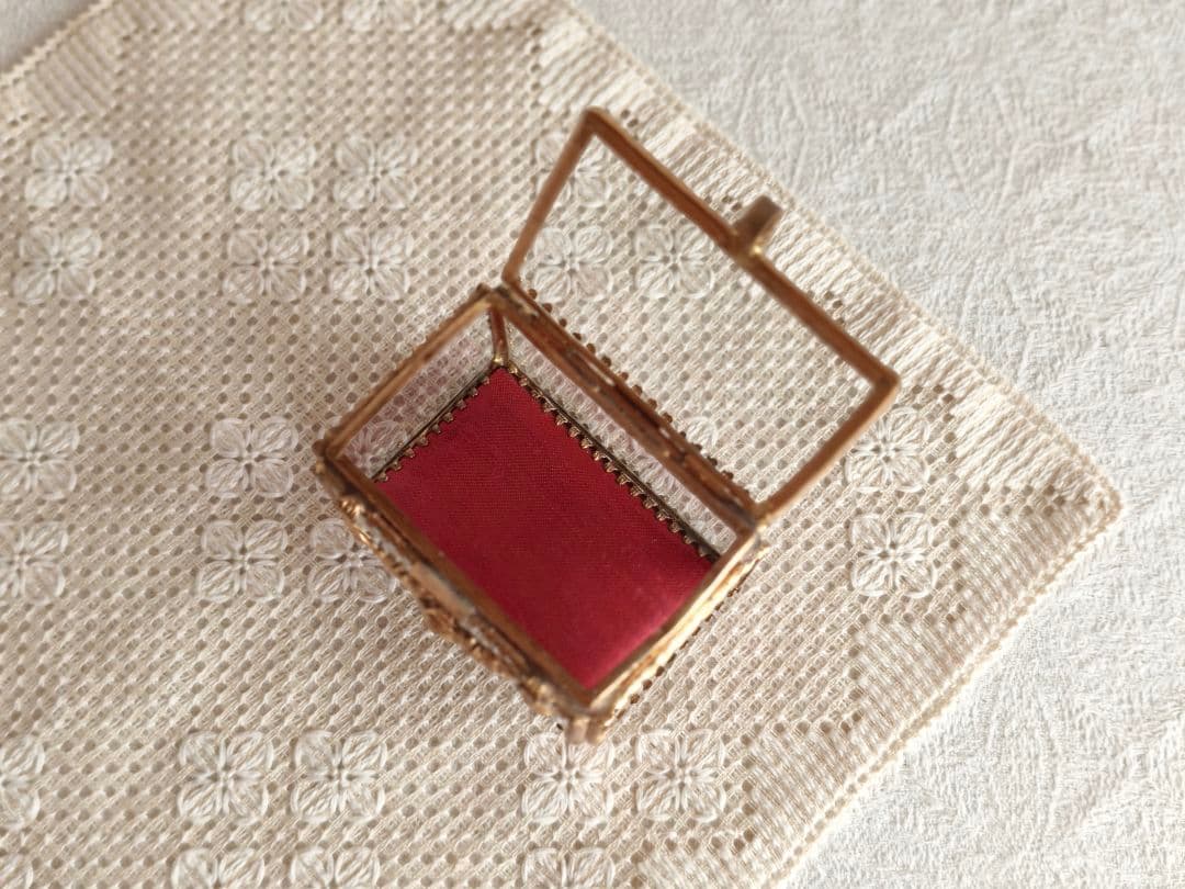 * vintage Jewelry box ✵ * 硝子の ジュエリーボックス
