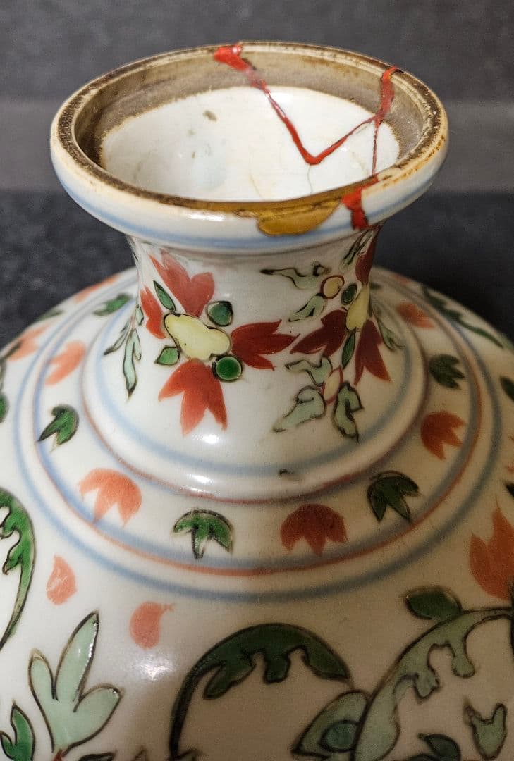 中国古美術 古陶磁器 古玩 明朝 古赤絵 天啓赤絵 五彩 花図瓶