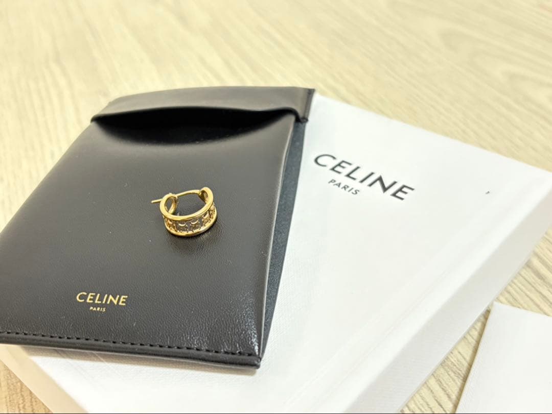 CELINE トリオンフ　ピアス　片耳