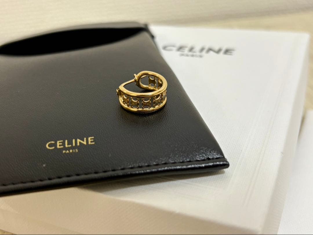 CELINE トリオンフ　ピアス　片耳