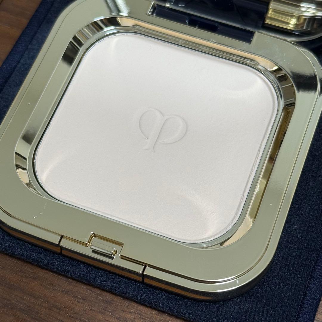 クレドポーボーテ プードルコンパクトエサンシエルｎ