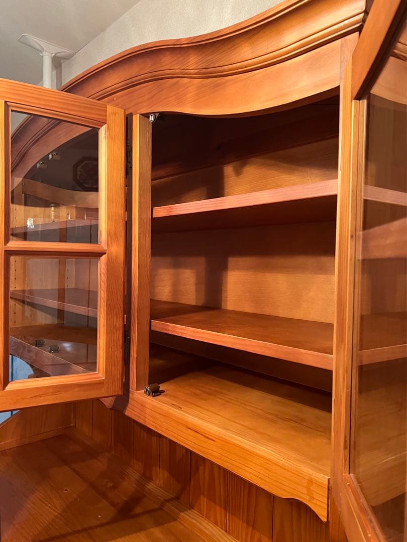 IDC大塚家具 高級天然木食器棚　アンティーク　パイン材