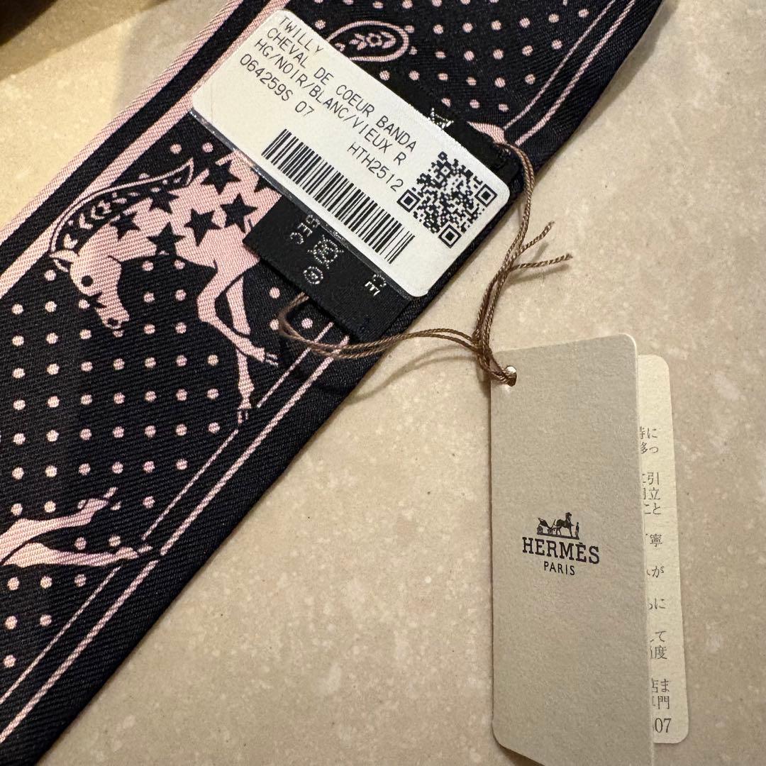 新品未使用☆エルメス ツイリー HERMES 2026SS バンダナ 黒×ピンク