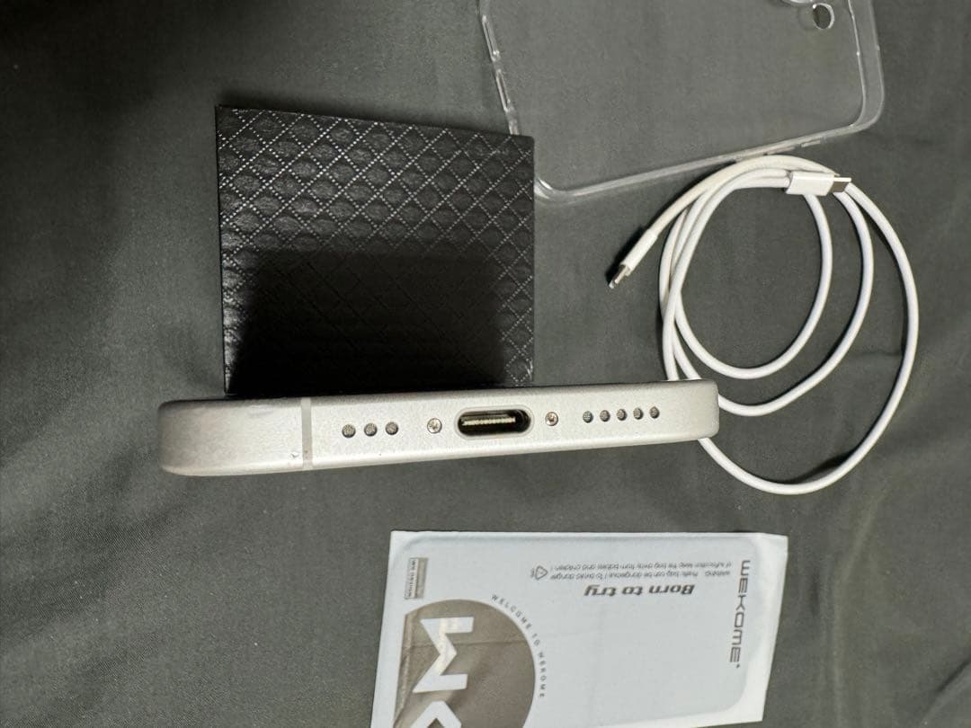 【美品】Iphone 16 256GB ホワイト バッテリー 93％