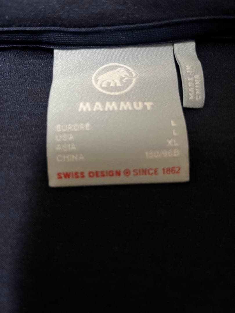 美品　MAMMUT 厚手フード付きジャケット ネイビー