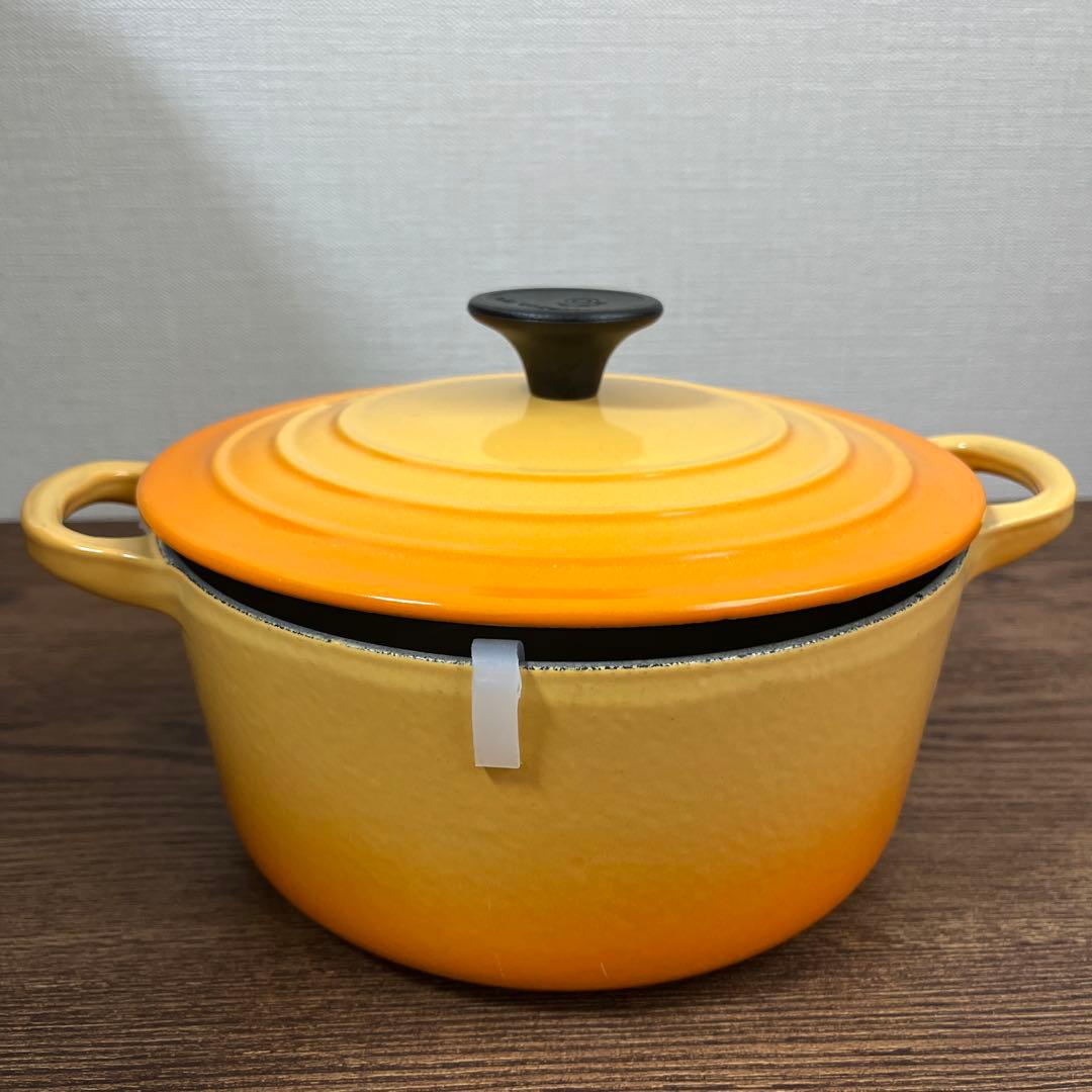 ル・クルーゼ ココットロンド LE CREUSET イエロー 鋳鉄鍋 蓋付き
