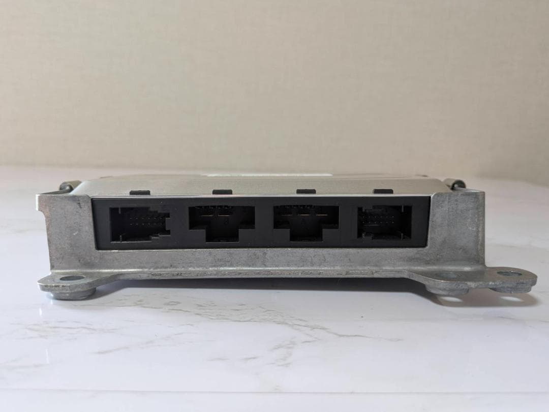 BMW 5シリーズ F10 F11 HSRコントロールユニット 6854032