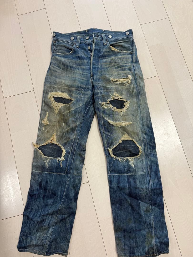 リーバイスダメージ加工デニム