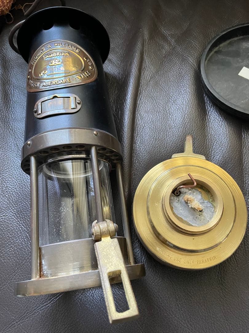 S. Thomas and Williams オイルランプ