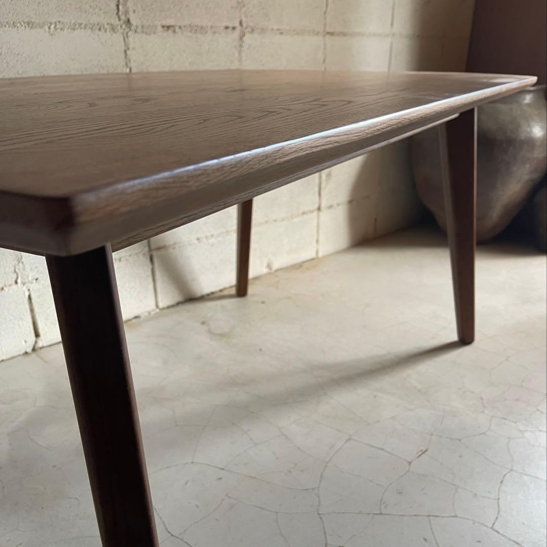 天然木オーク無垢材　ダイニングテーブル　テーパー角脚　斜め脚　北欧スタイル