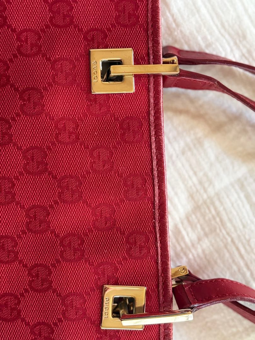 【週末お値下げ】赤GUCCI トートバック　GG柄　キャンバス　バケツ型
