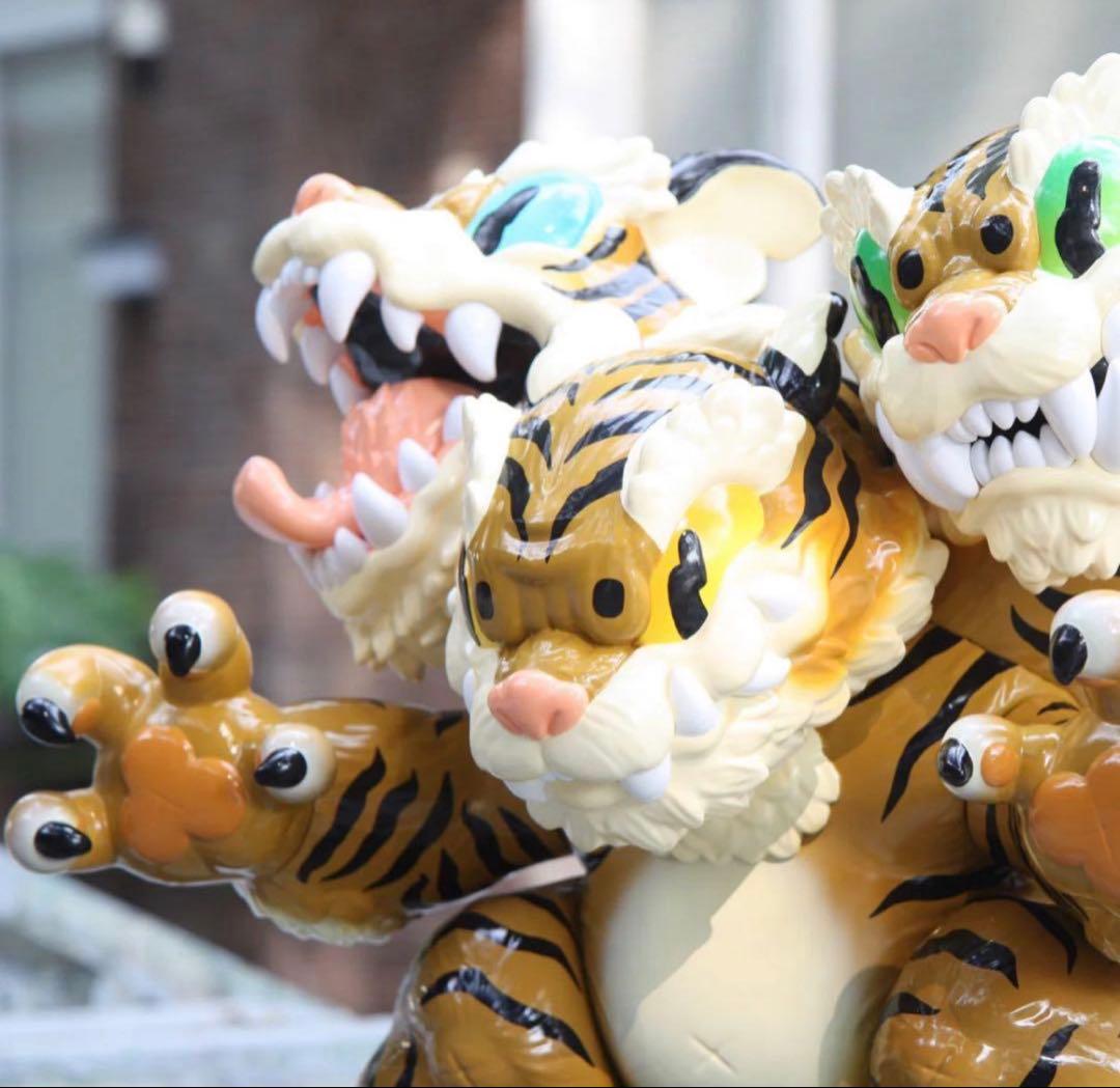 GRAPE BRAIN × STRANGECAT TOYS 三面猛虎 コショウ - メルカリ