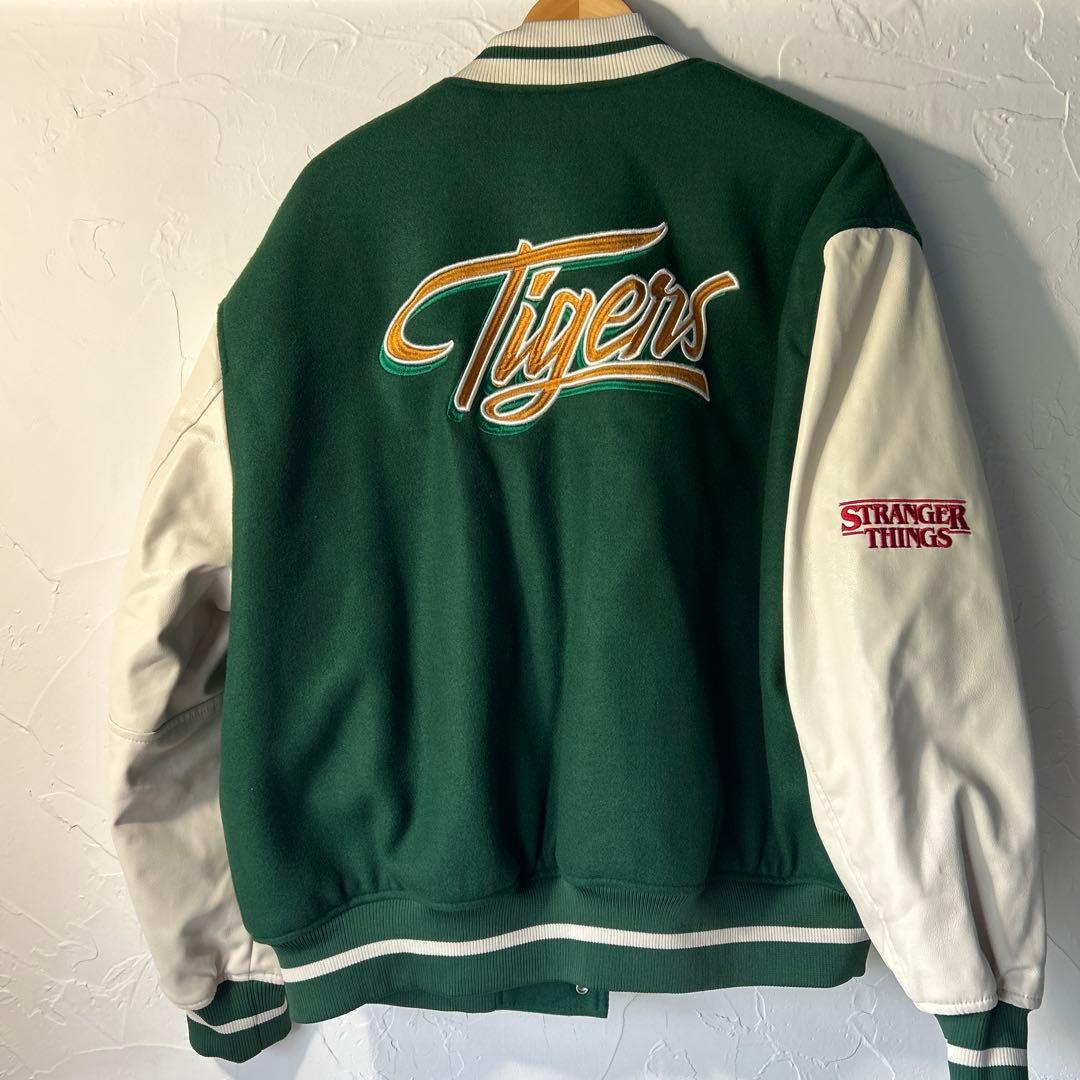 【新品】×ストレンジャーシングス スタジャン