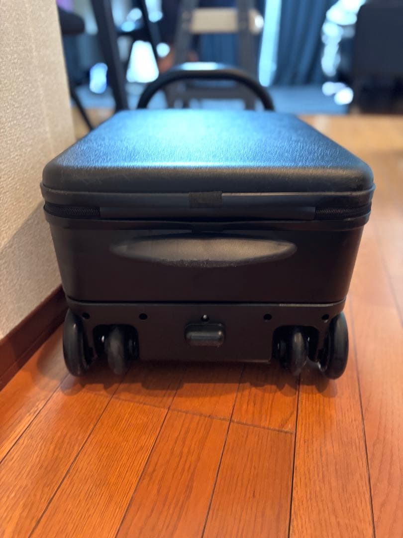 キッズトラベル　キャリーNEO 子ども乗れるキャリーケース