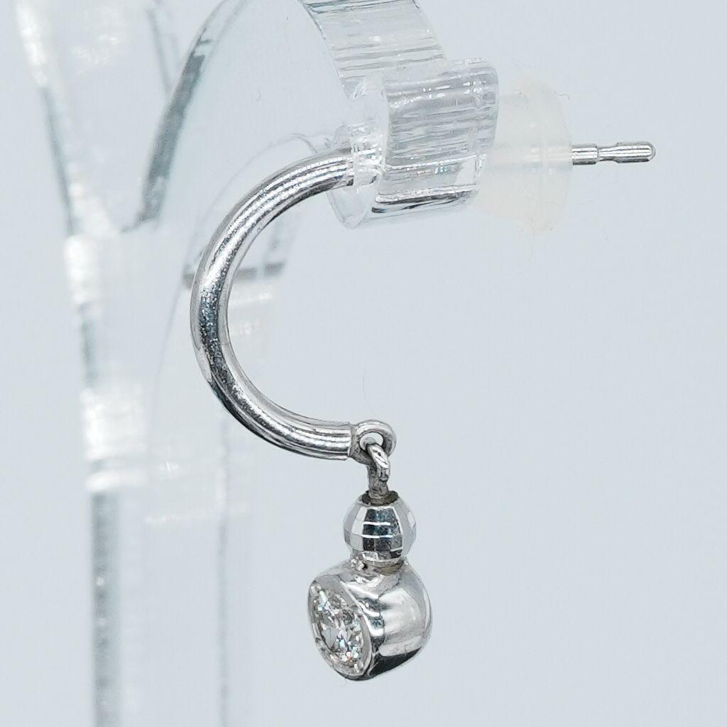 K18WG ダイヤモンド ピアス 0.07ct×2 フック 揺れる 上品
