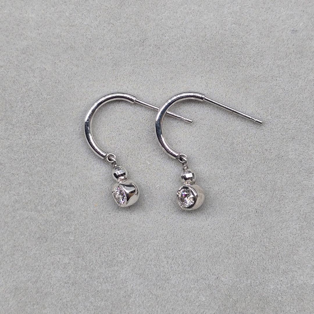 K18WG ダイヤモンド ピアス 0.07ct×2 フック 揺れる 上品