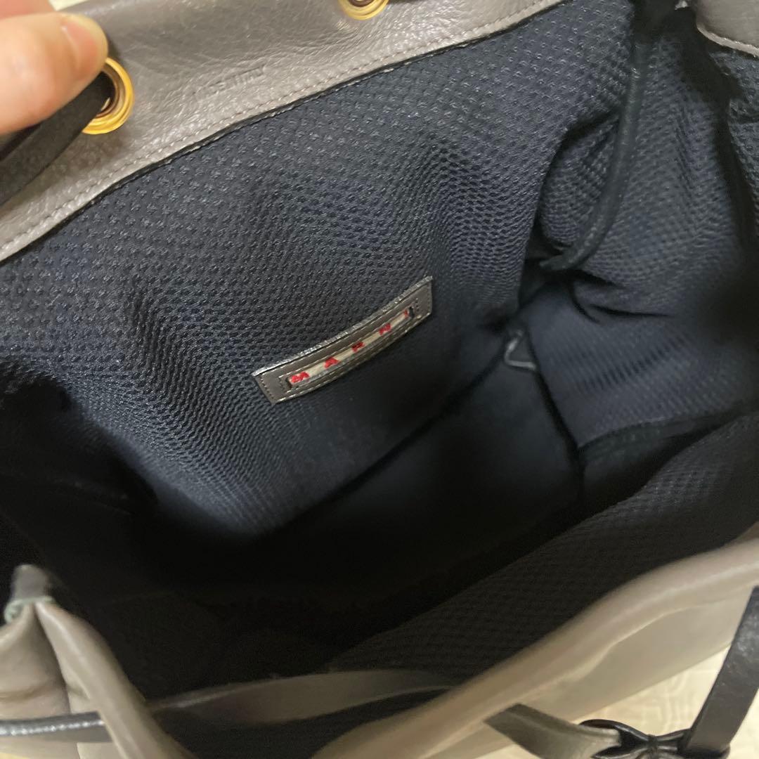 マルニ　MARNI グレーレザーリュック