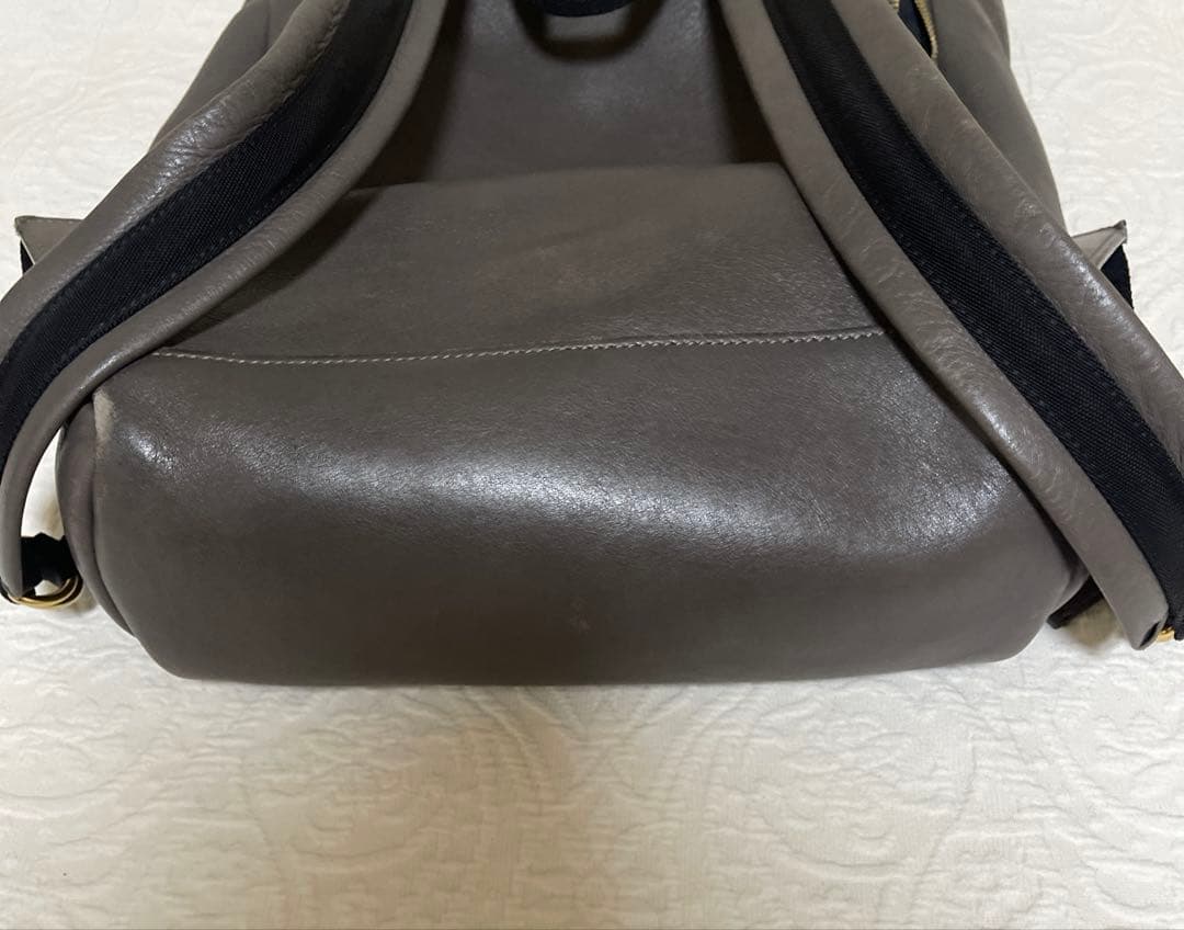 マルニ　MARNI グレーレザーリュック