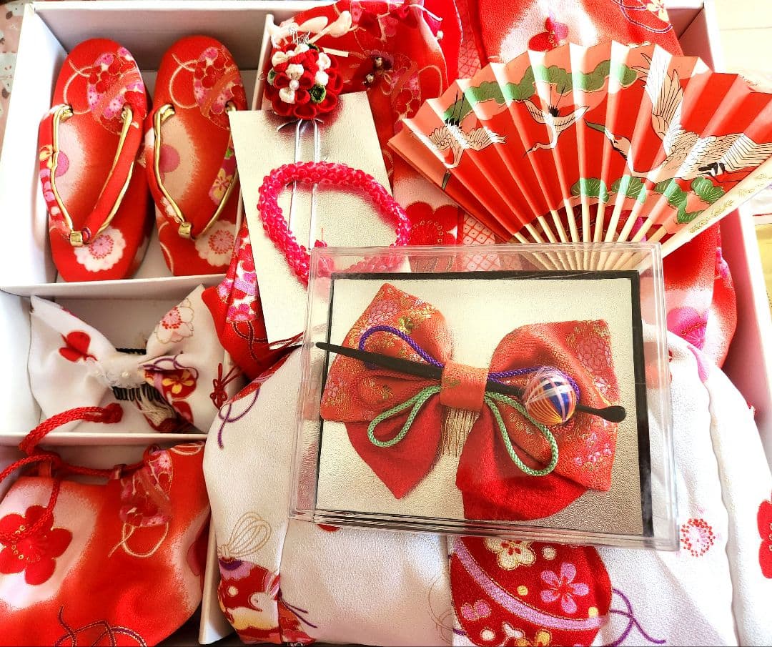 七五三 3歳 用赤い草履と扇子セット - メルカリ