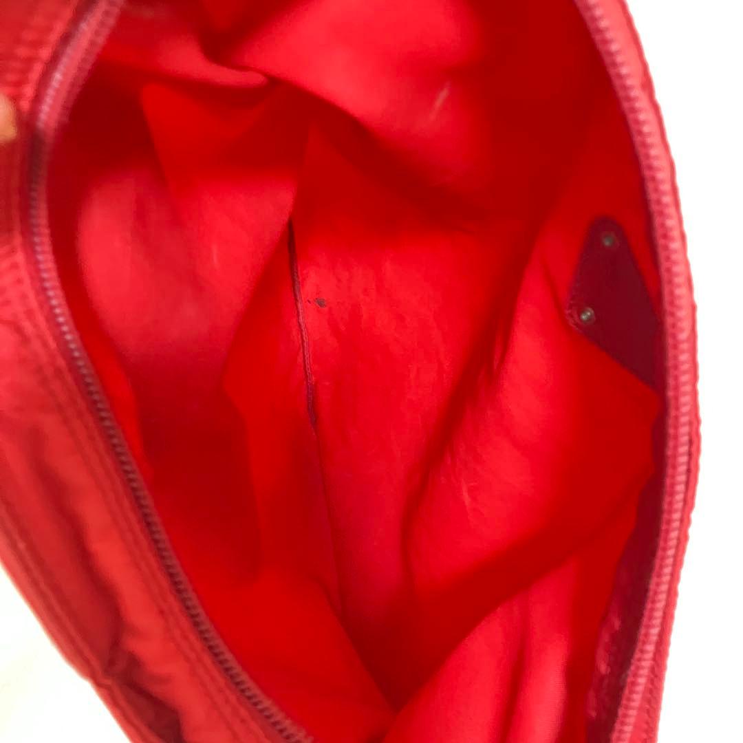 PRADA ショルダーバッグ サコッシュ 斜めがけ トライアングルロゴ レッド