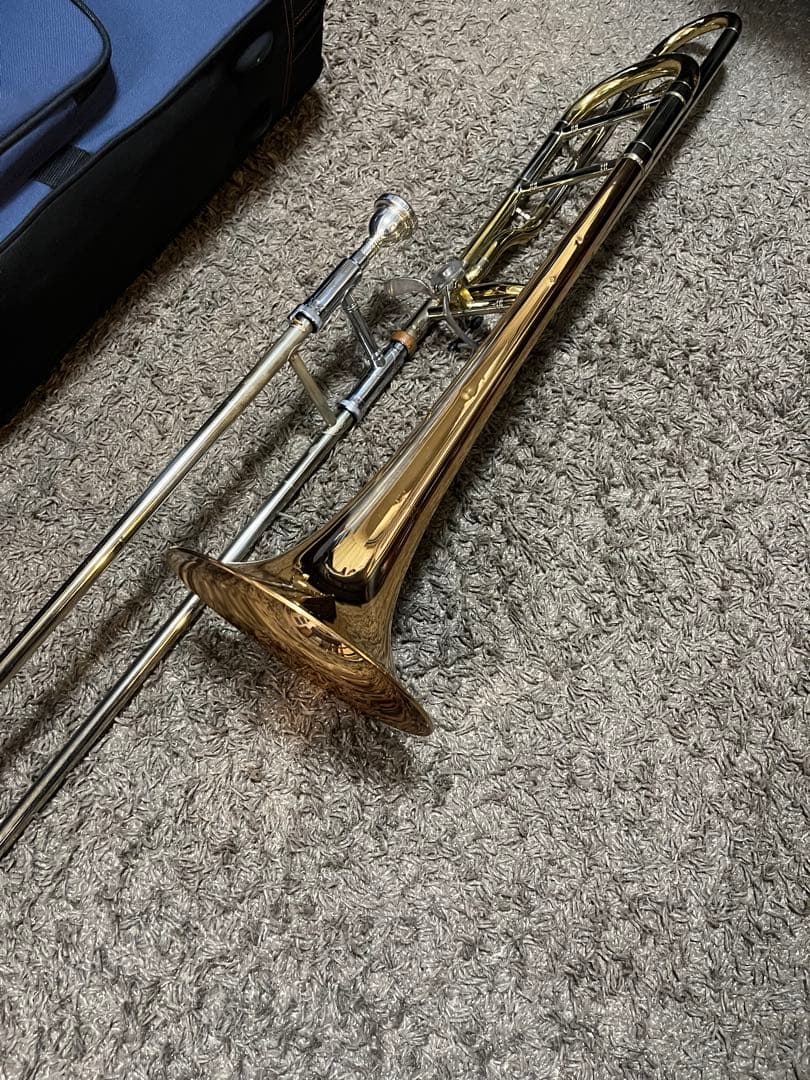 HOLTON テナーバストロンボーン 本体 ソフトケース付き