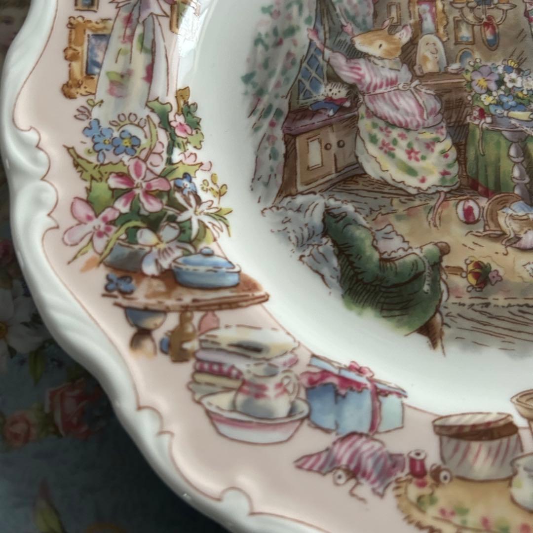 ロイヤルドルトン　ブランブリーヘッジ　のばらの村のものがたり　プレート　2004