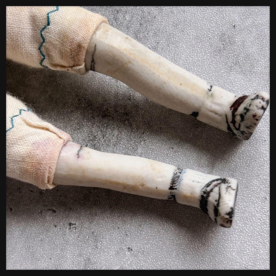 アンティーク リボンのボネのパリアンドール　ビスクドール