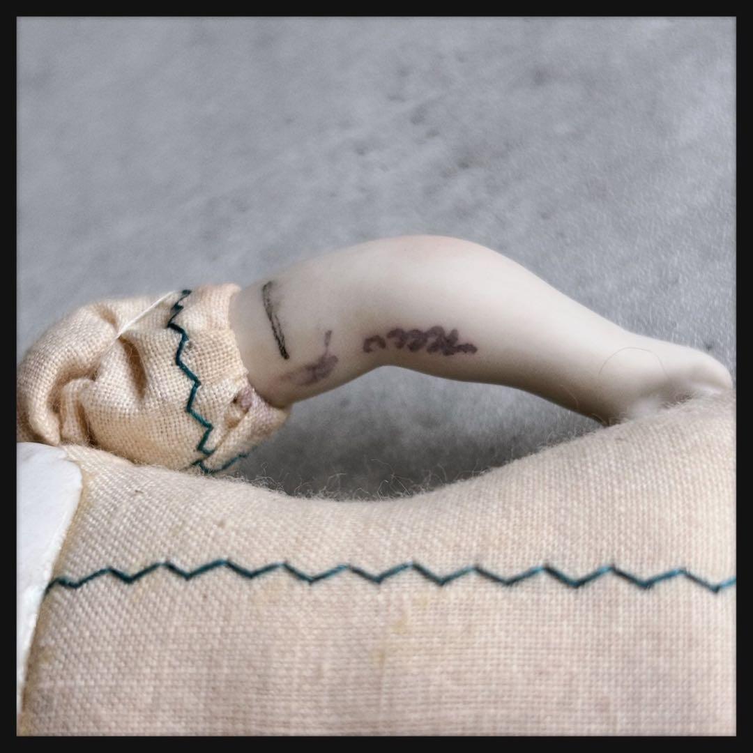 アンティーク リボンのボネのパリアンドール　ビスクドール