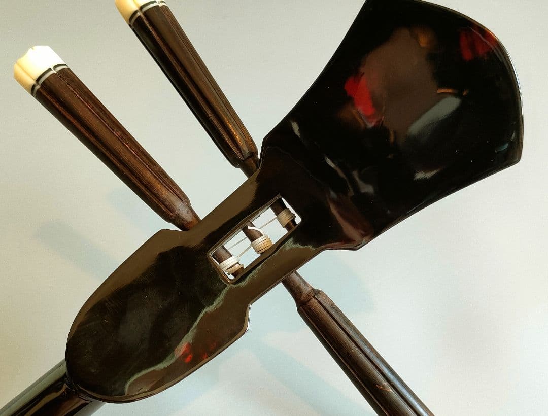 6B 名工平良昌則氏作 八重山黒木ウジラミ材 与那城型三線