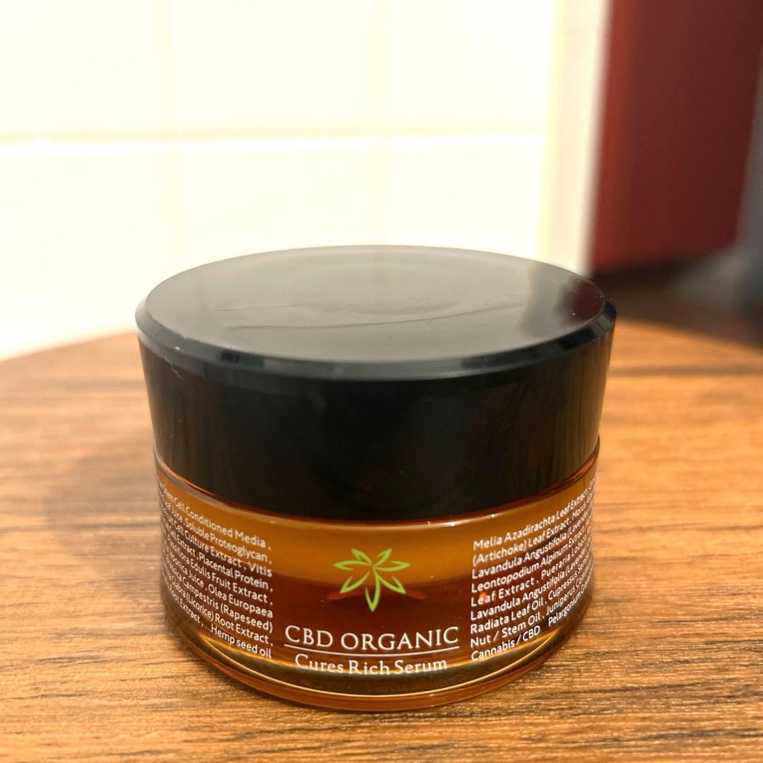 キュアスリッチセラム～本体＆詰め替え～〈美容クリーム〉