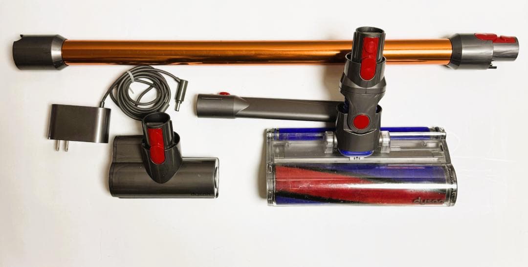 Dyson V10 Fluffy スティッククリーナー スタンド付き