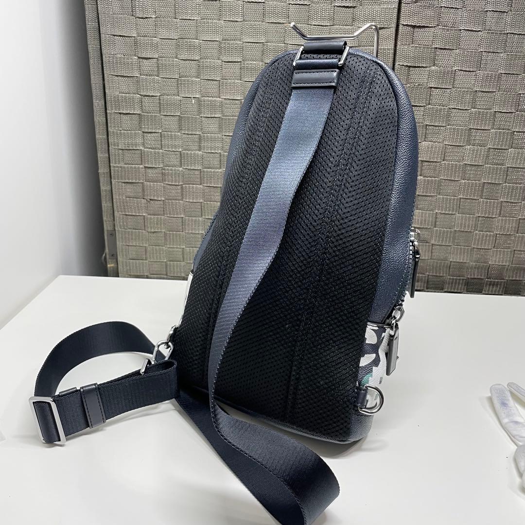 ち*づ様 MICHAEL KORS ロゴボディバッグ 工場 直営 店