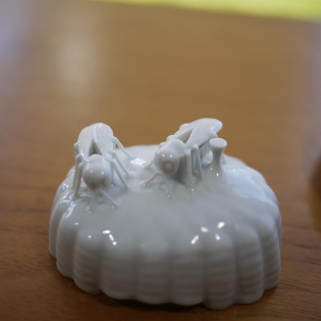 赤松白斎 蜂巣 白磁香合 透かし彫 白林窯 兵庫神崎 厄除け魔除け